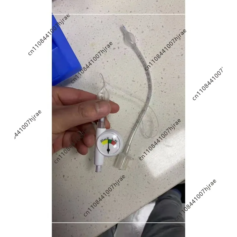 Pet endotracheal intubation airbag manometer, intubation pressure detection