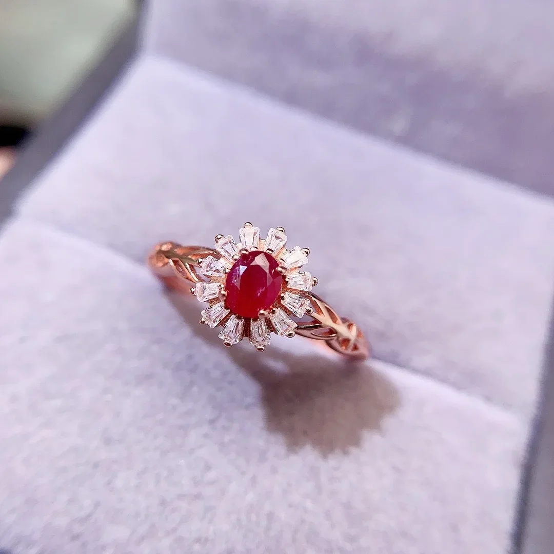 

Новое кольцо с натуральным рубином поставляется с сертификатом для поддержки повторной отверстии ювелирных изделий из стерлингового серебра S925