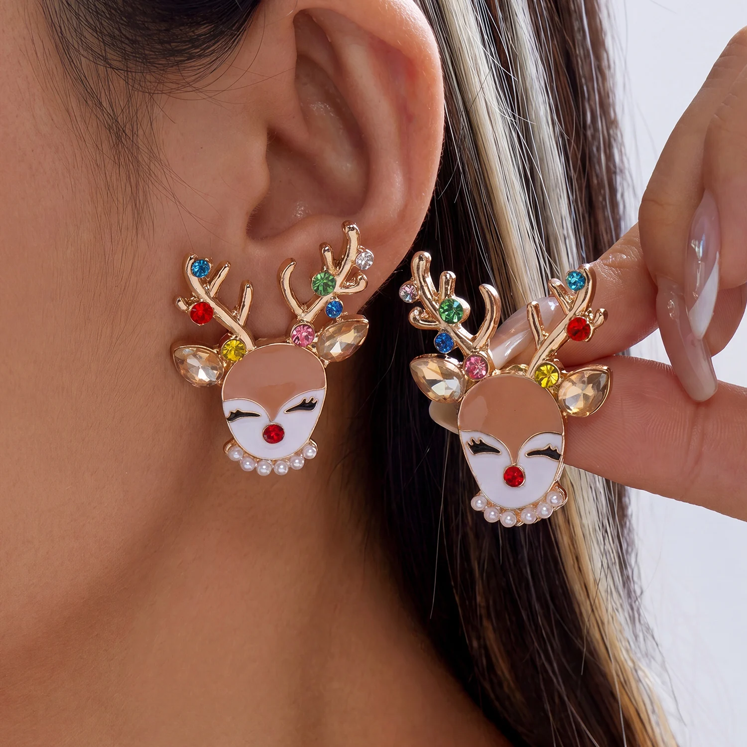 7 Stilvolle Weihnachts-Elch-Ohrhänger für Damen, Glänzende Bunte Strass-Hirsch-Ohrringe, Charms für Neujahrsparty, Feiertagsschmuck-Geschenk – Detail 1