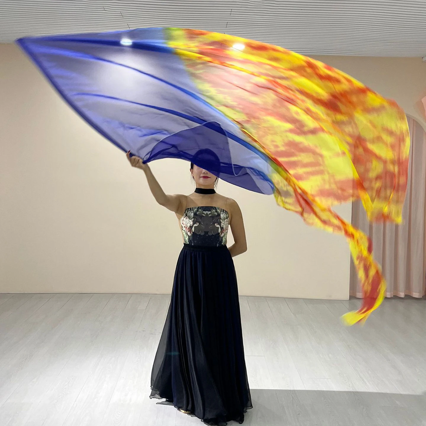 

Contrast Colors Stage Performance Flow Art Praise Flag Fire Flags Worship Flags Angel Wings for Church Worship Flags Chiffon