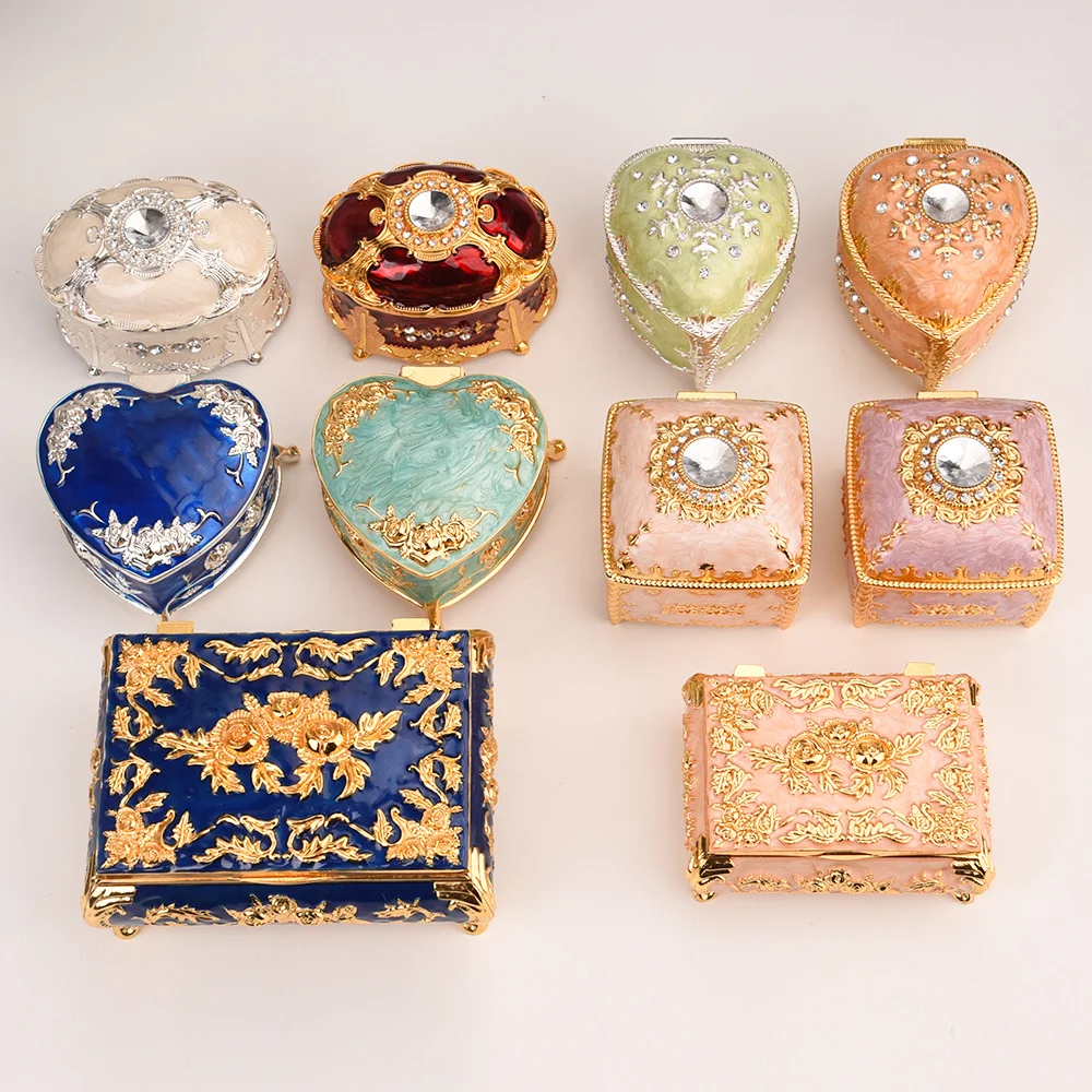 1pc Vintage Metal Jewelry Box Exquisite Trinket Organizer Ring Box Case with Rose Pattern Jewelry Storage Box for Ring Earrings