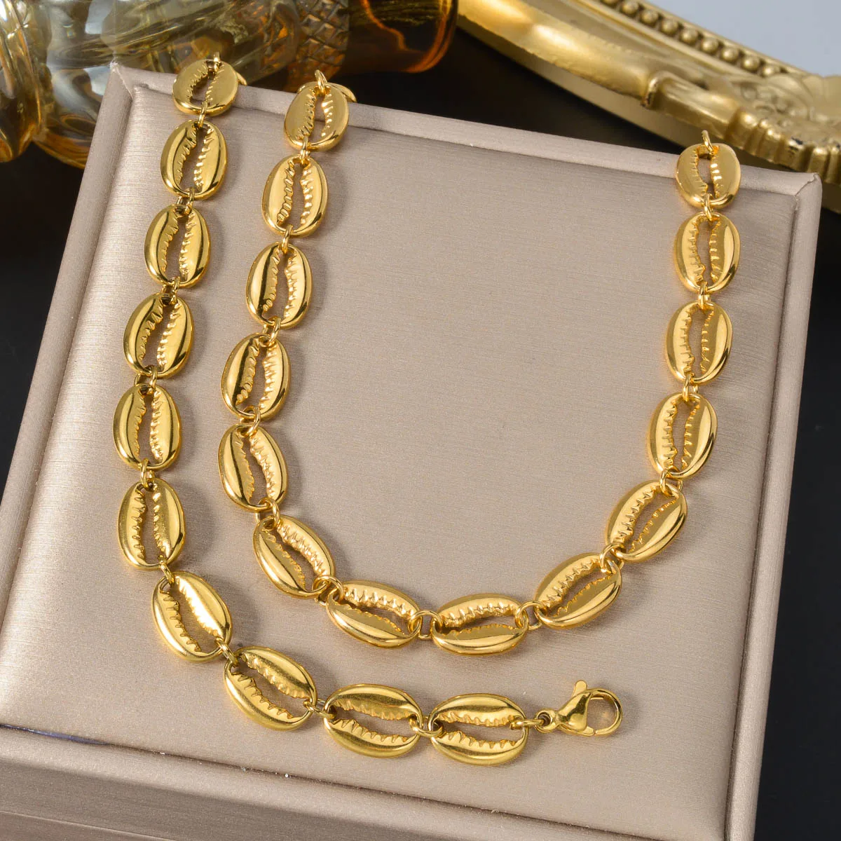Gold Plated Stainless Steel Shell Necklace Bracelet Set