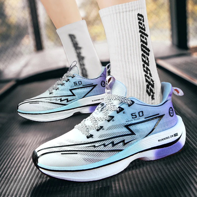 

Женская и мужская спортивная обувь, кроссовки из углеродистой пластины для бега, мужские марафонские гонки, амортизирующая легкая атлетика, тренировочная обувь для женщин45