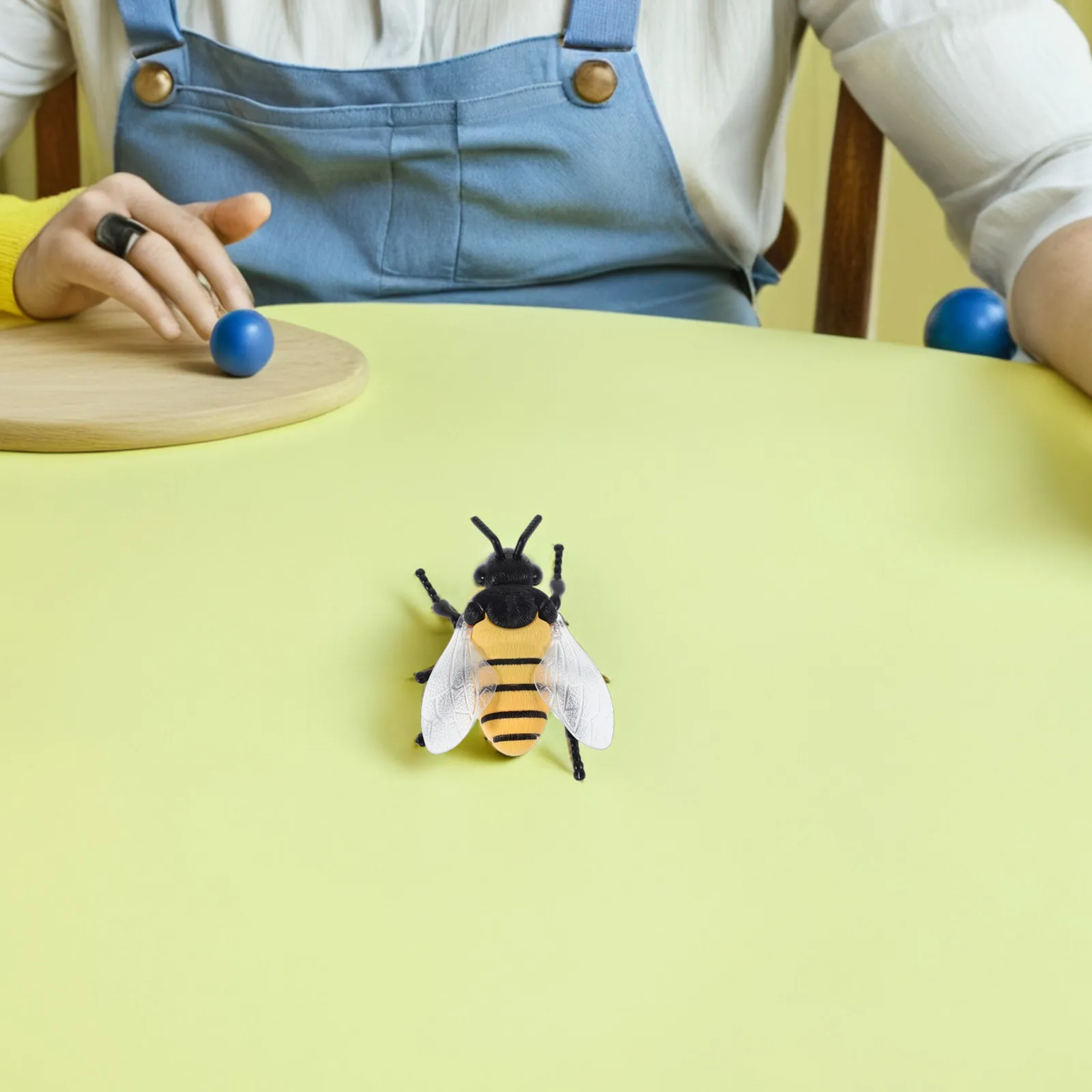 Wind Up Realistic Bee Animal Figure Novelty Birthday Party Favor Classroom Prize Spring Gift Bee Party Favors Spring Wind Up Toy