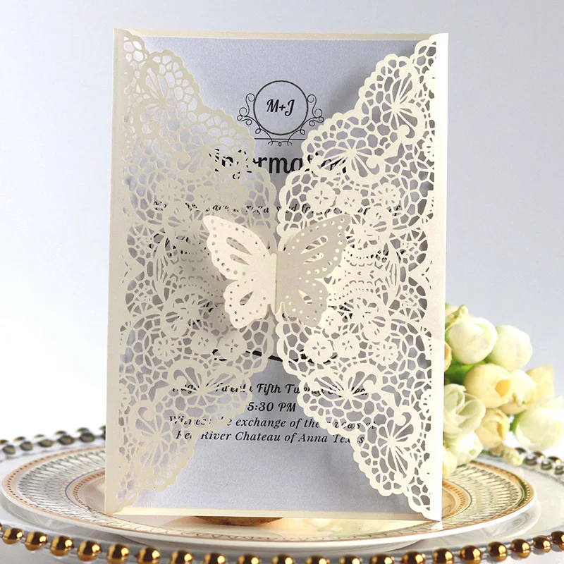 50szt Butterfly Hollow Laser Cut Wedding Invitation Card Covers Dostosowane Urodziny Zaręczyny Dekoracje Ślubne Materiały Imprezowe