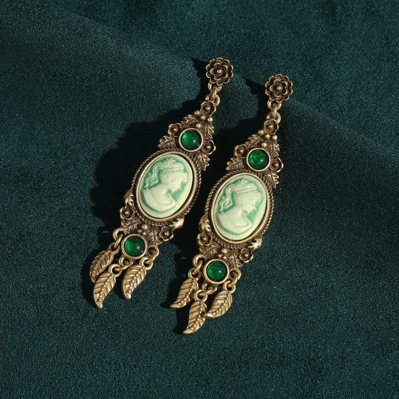 Palace Gold Color Tassel Feathers Women Earrings Dream Catcher Green Stone Camelot Relief Vintage Jewelry Antique Accessories