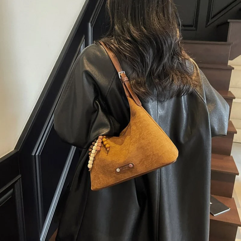 

Fashionable Leather Tote Bag For Women By Luxury Brand, Elegant Shoulder Handbag, Popular Crossbody Messenger From Famous