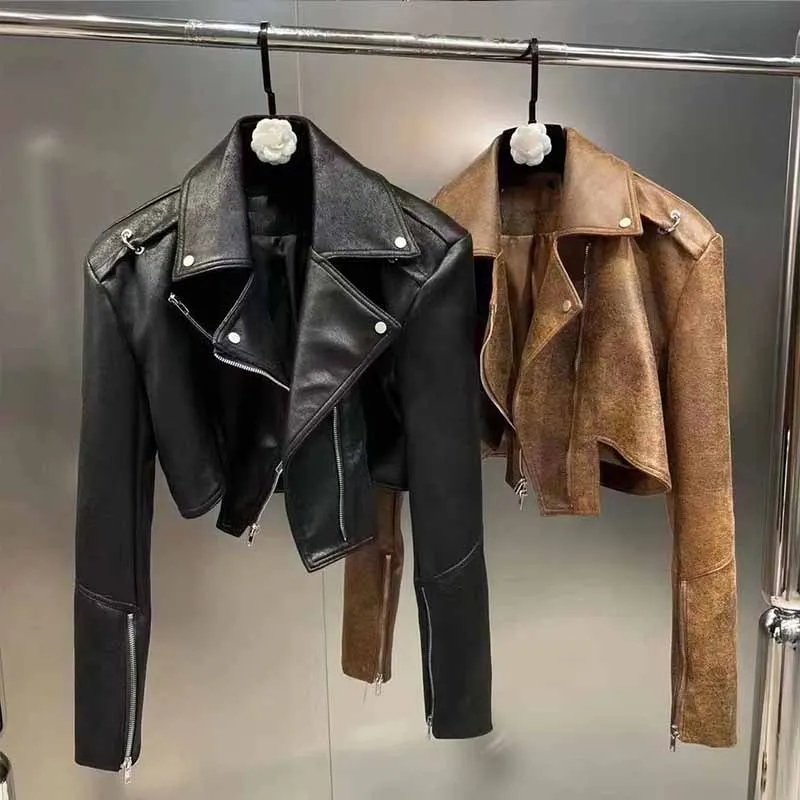 Wyszczuplająca skórzana kurtka damska o luźnym kroju, modna kurtka motocyklowa, wiosna 2026, długi rękaw, oryginalny design, wysoka jakość.