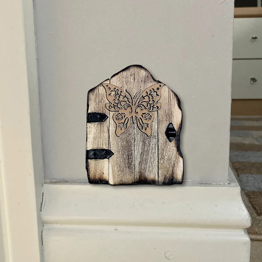 

3Pcs Wooden Fairy Door Miniature Garden Decor Engraved Lettering Tree Hanging Ornament Outdoor Fairy Door for Wall