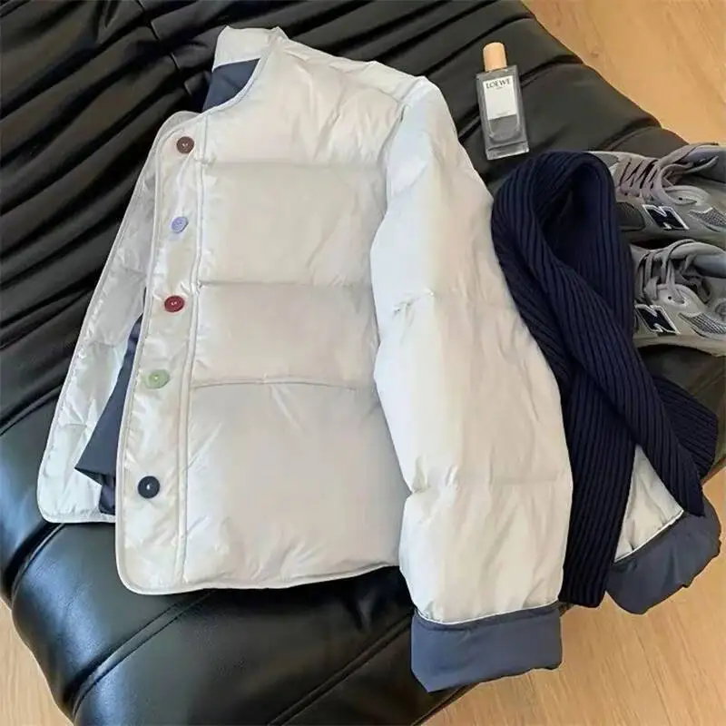 

2025 Winter Scarf New Cotton-Padded Jacket Women Loose Contrast Outwear Short Cotton Coat Fashion Single-Breasted Puffer Coats