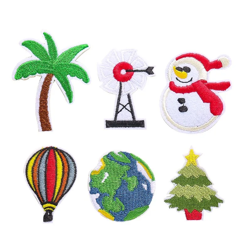 

Embroidery Patches Cartoon Decal Snowman Christmas Tree Cloth Sticker Clothing Accessories Adhesive Badge DIY Spot