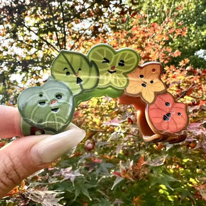 Juego de Anime lindo Korok garra para el cabello pinzas para el cabello de frutas hoja de dibujos animados sonrisa Clip para el cabello niñas diadema de plástico accesorios para el cabello de verano