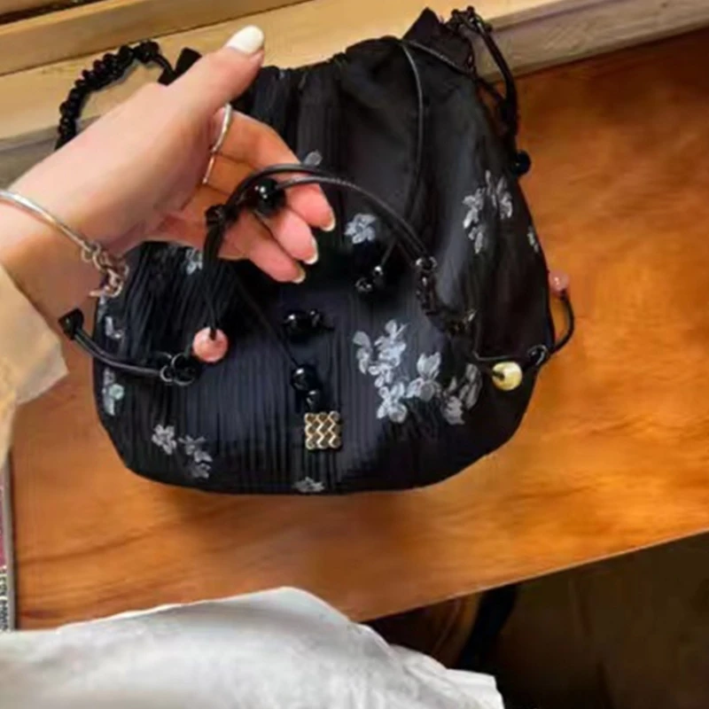 Women Flower Messengers Bag Drawstring Shoulder Bag Wovens Beaded Crossbody Bag