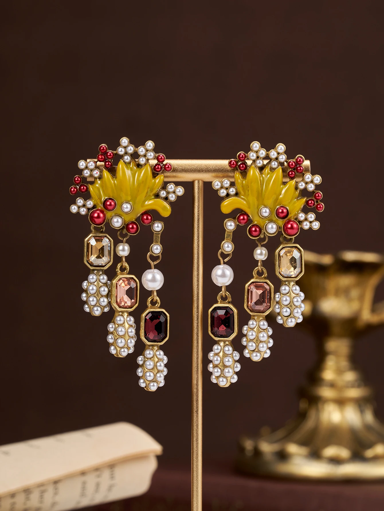 A Set of Vintage Yellow Enamel Diamond-Encrusted Banana Design Pendant Necklace and Long Earrings, Daily Party Accessories for Women, a Gift for Women