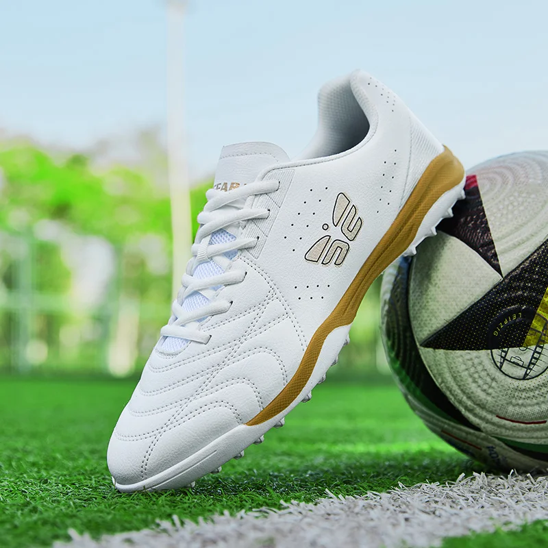 

New Men Soccer Shoes Cleats Match Football Boots TF/FG Adult Grass Unisex Sneakers Hot Sale Ultralight High-quality Professional