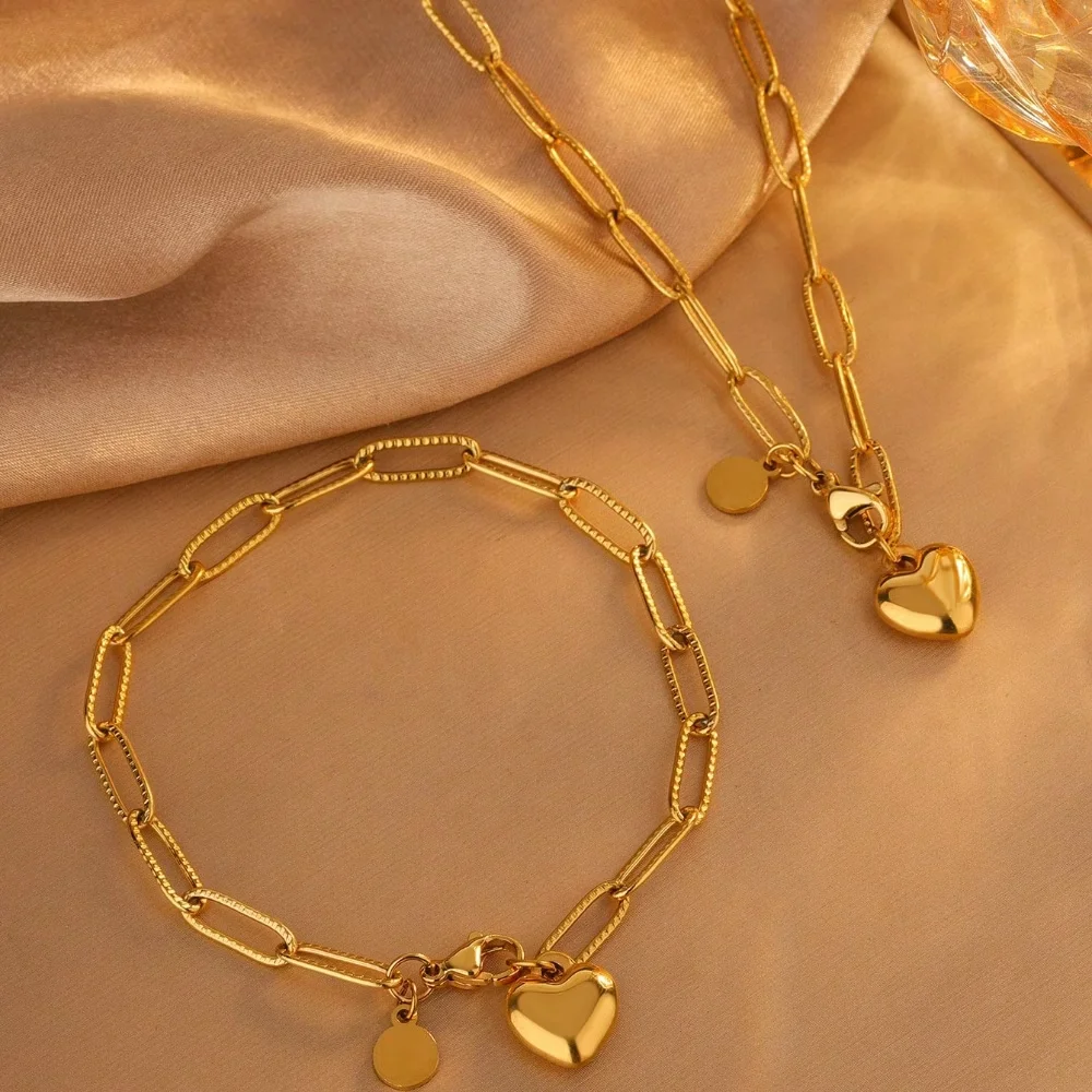 2-Piece Stainless Steel 18K Gold Plated Hypoallergenic Non-fading Heart-shaped Necklace and Bracelet Set for Women Everyday Wear