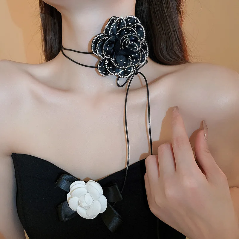 HANGZHI Rhinestone Black White Rose Necklace Clavicular Chain Flower Choker Dinner Party Wedding Jewelry for Women 2024 New