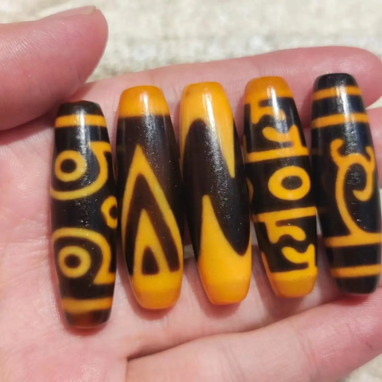 1pcs/lot natural multi-pattern old agate dzi Black yellow Weathering lines calcify Handmade beads Accessories amulet archaic diy