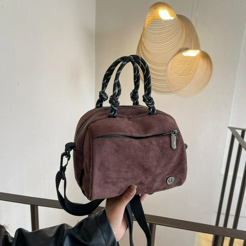 

Stylish Suede Crossbody Bag Winter Fashion Shoulder Bag with Multiple Pockets for Women Texture and Versatile Bags for Travel