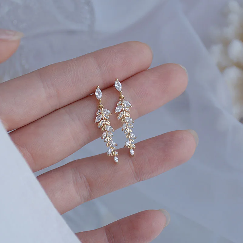 SLBRIDAL Ins Style Crystal Cubic Zircon Leaf Fashion Women Girls Earrings CZ Earrings Social Media Influencer Dangle Earrings