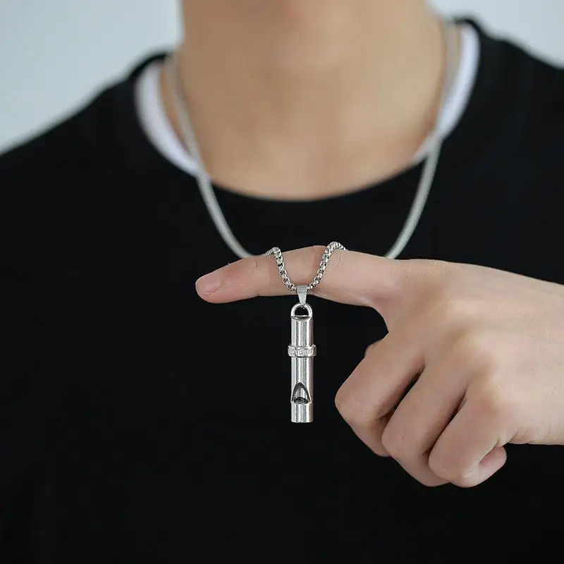 Collar de silbato de aleación para hombres y mujeres, cadena de suéter con silbato de Hip-Hop a la moda, colgante largo de estilo minimalista, accesorios de ropa