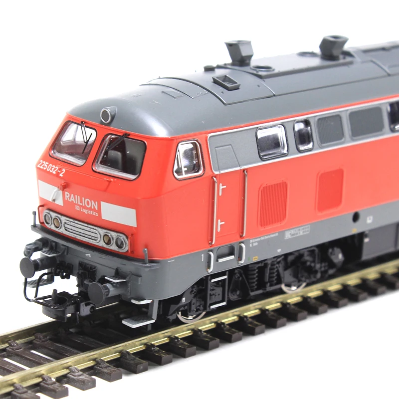 BACHMANN HO 1/87 German Series with Light Electric Control Simulation BR225 Diesel Locomotive Train Model Toy