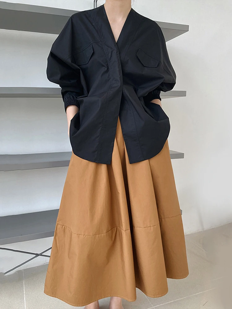 [EAM] Women White Big Size Shaped Blouse New V-collar Long Sleeve Loose Fit Shirt Fashion Tide Spring Autumn 2024 1DE2808