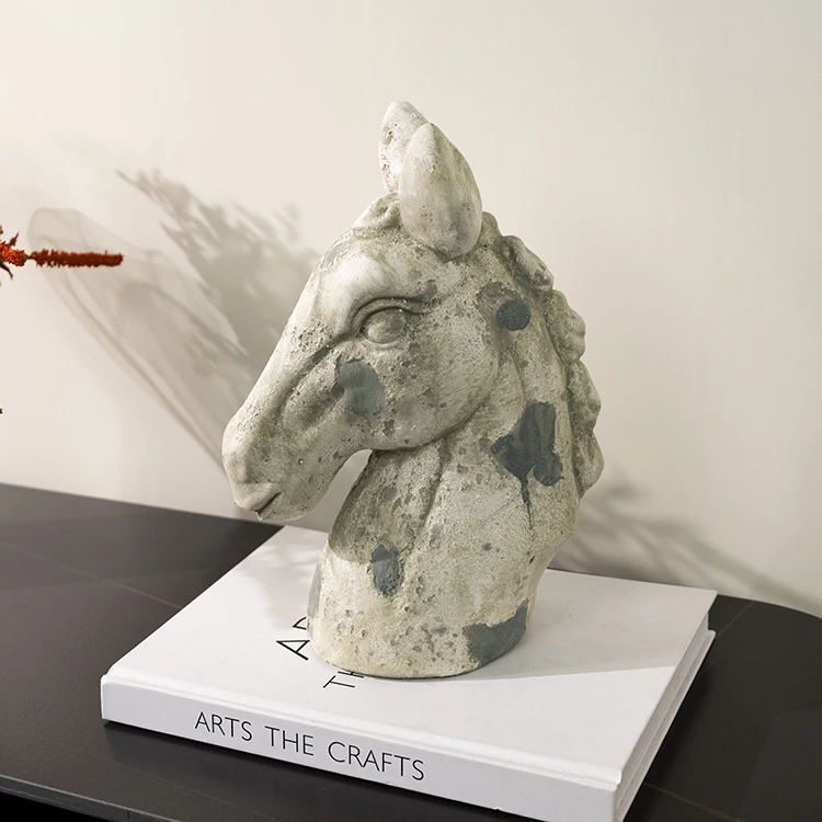 

Modern Simplicity Home Decor Creative Design Horse Animal Crafts Sculpture Interior Table Living Room Decoration Resin Ornaments