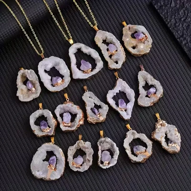 

Irregular Agate Piece Hollow Raw Stone Crystal Hole Slice Pendant Inlaid with Amethyst Teeth Plated Gold Border Pendant Jewelry