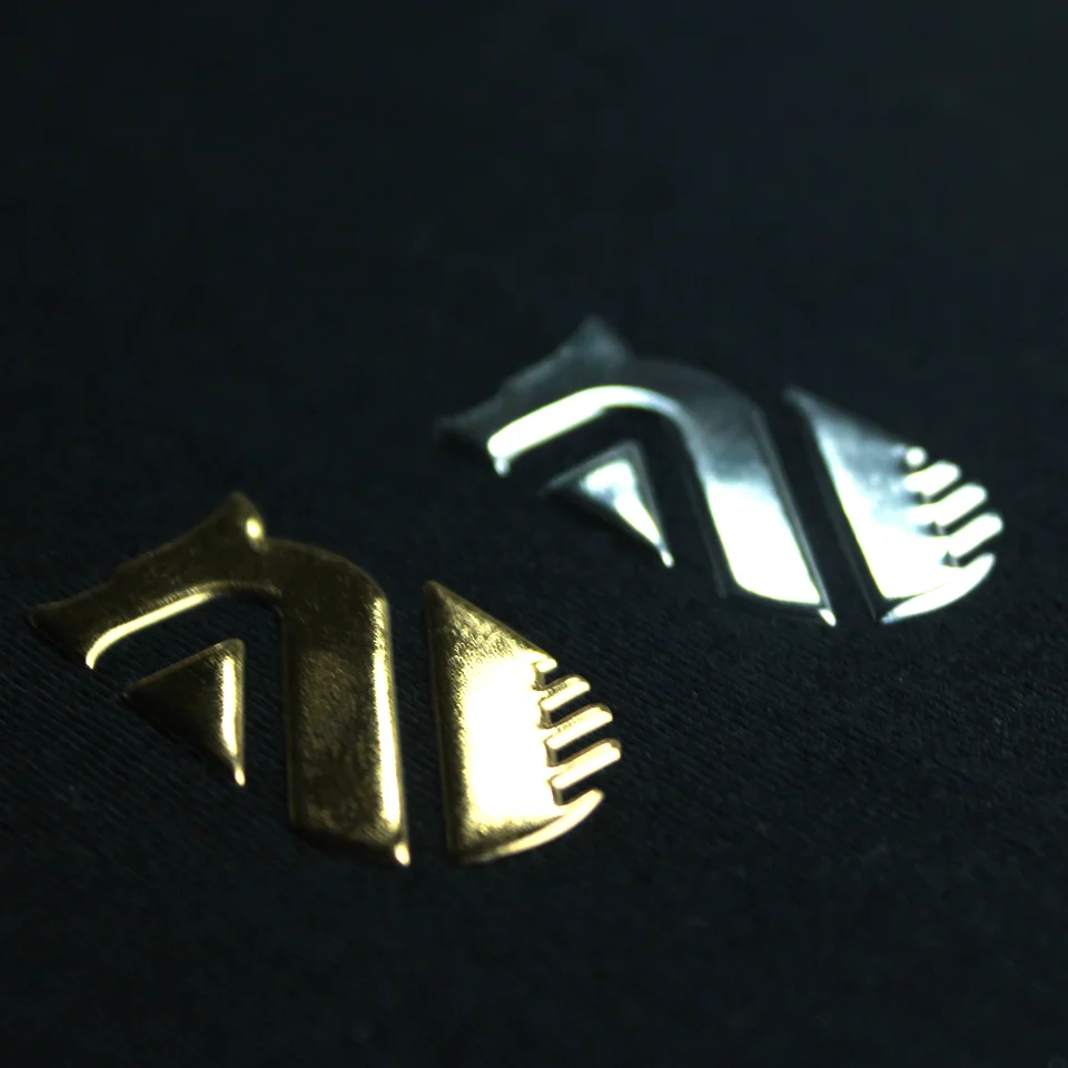 Custom Golden 3D LOGO TPU Patch Iron on Clothing Glossy Heat Transfer Silicon Label for Garment PVC Sticker Free Design