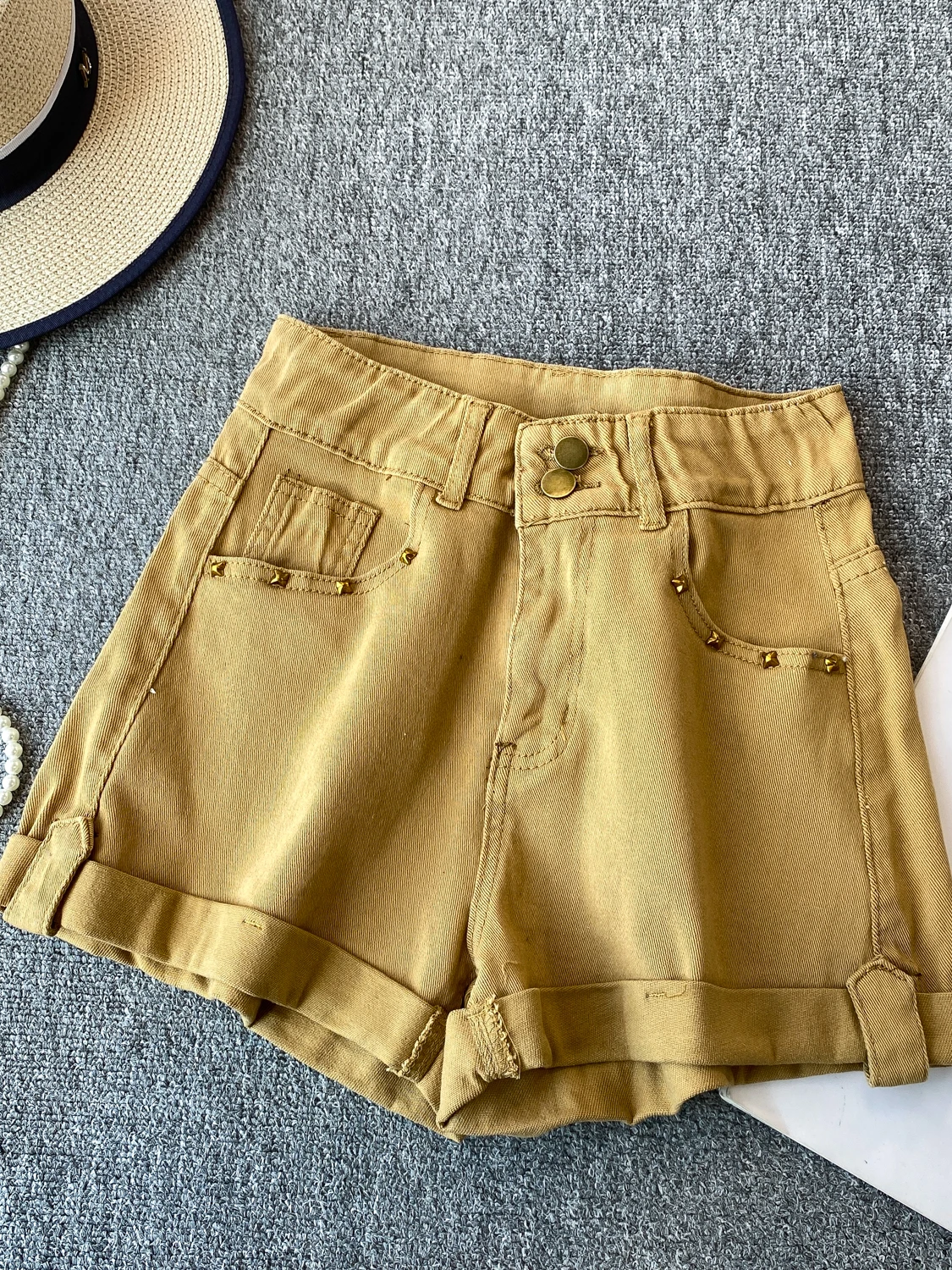 Fashionable Spicy Girl Style High Waist Wide Leg Denim Jeans Women's New 2026 Embroidered Pocket Cuffed Hot Pants Casual Summer
