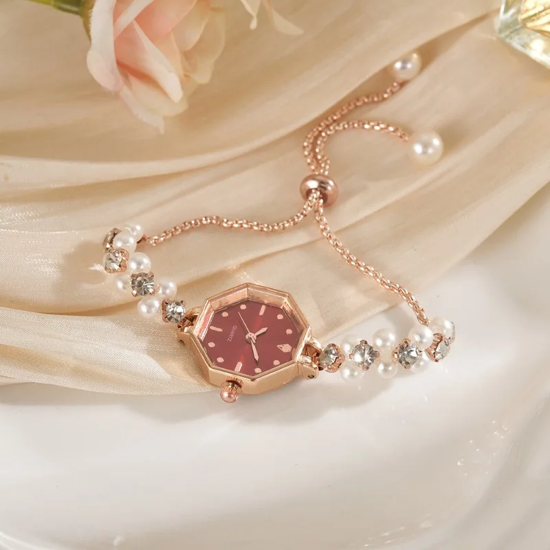 

Винтажный жемчужный браслет 2025 года, женские кварцевые часы, роскошные женские наручные часы золотого цвета с маленьким квадратным циферблатом, подарок