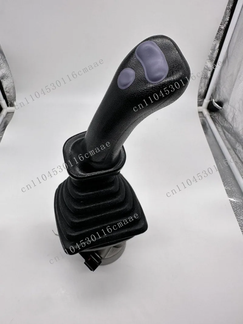 

Excavator Parts Daewoo DH225/300-7/Hyundai R215/225-7 Joystick Assembly 4200-0342A