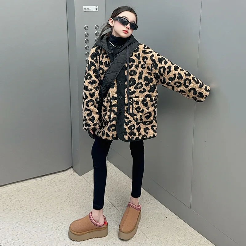 Girls Coat 2024 Winter New Childrens Wear Korean Style Baby Girl Leopard Print Hooded Lamb Fur Coat Casual Simple Daily