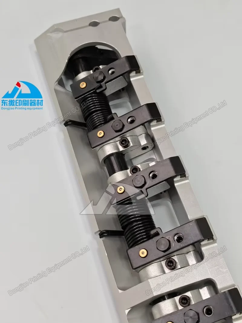 

1 Piece Gripper Bar M2.014.003 M2.014.003F MV.056.026 for Heidelberg SM74 PM74 Replacement Parts with High Quality