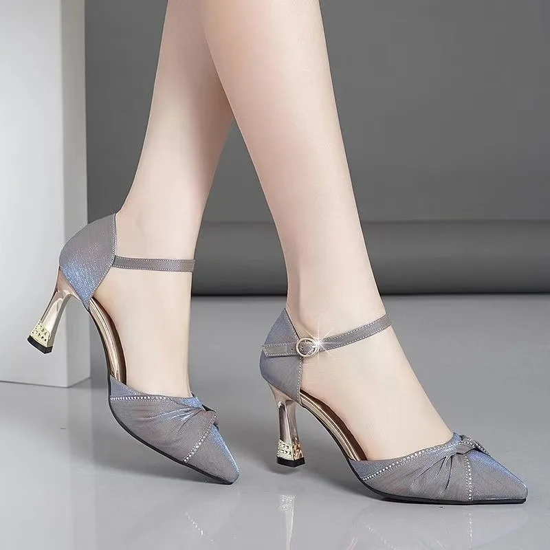 2024 Summer New External Wearing Women\'s Sandals Pointed Water Diamond Shallow Mouth Flat Buckle Comfortable High Heels