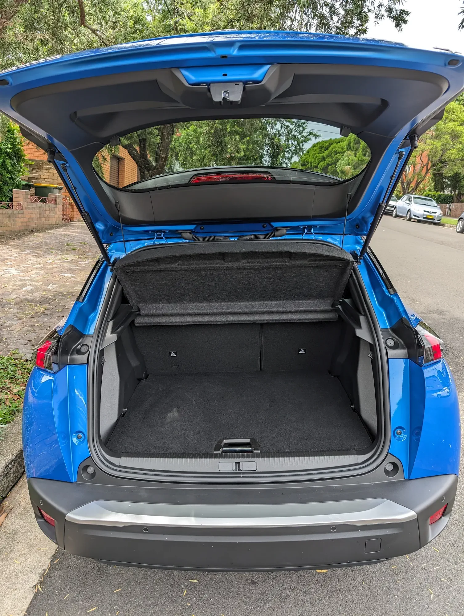 

Автоматические стойки для Peugeot e-2008 2020-2025 внедорожника, задняя дверь багажника, автоматически открывающиеся стойки с пружинной опорой, амортизаторы, демпфер