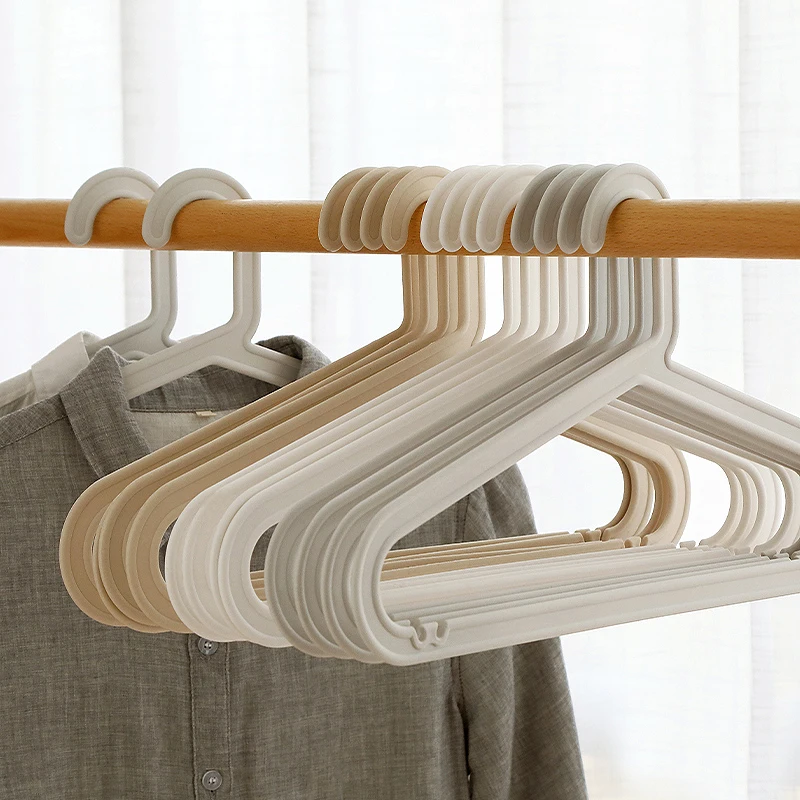 

20 shoulder mounted seamless clothes racks, non slip clothes racks, dormitory drying plastic clothes racks hanger