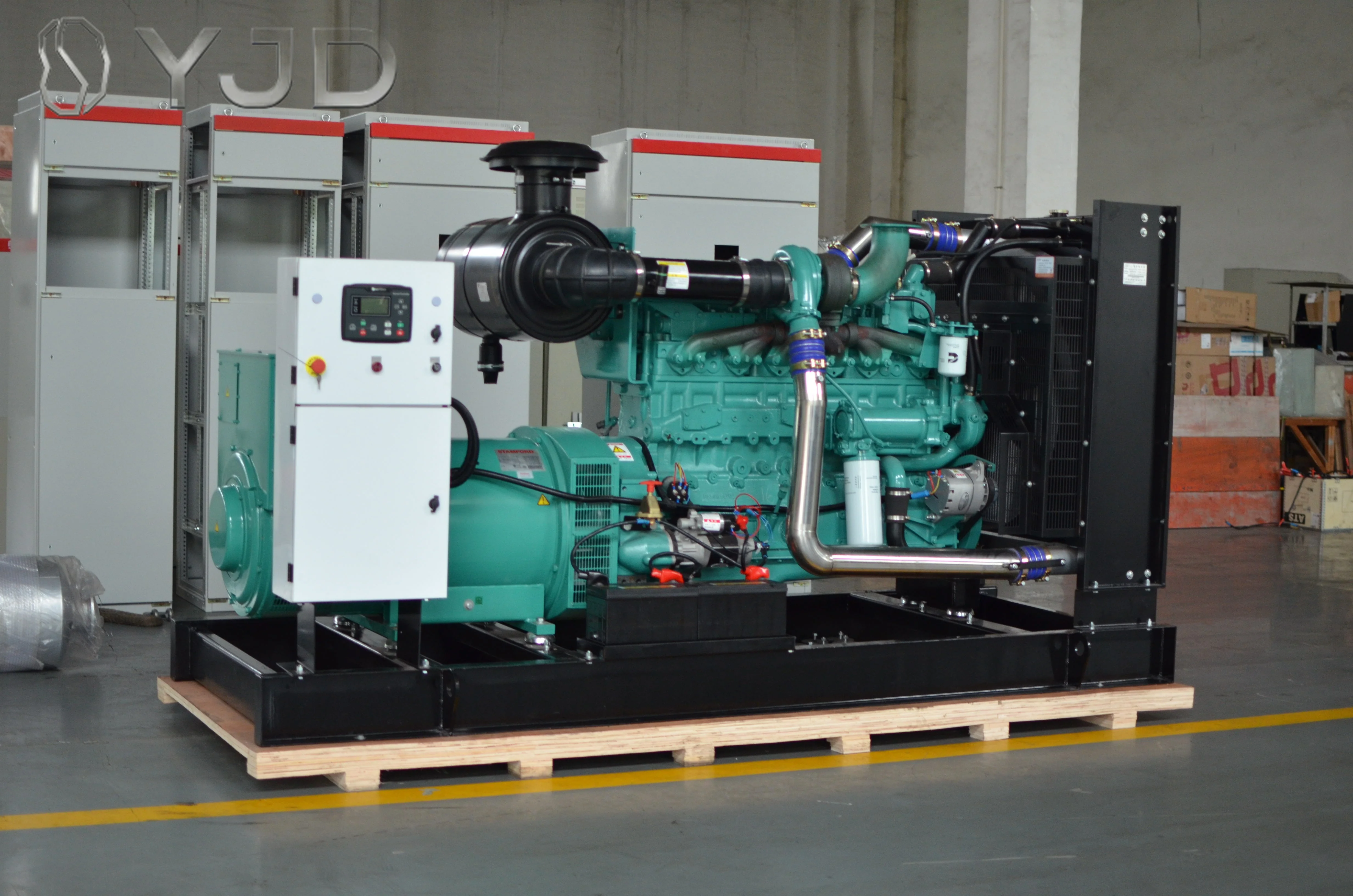 Standby Power 800kva 640kw  Diesel Generator With CCEC Engine KTA38-G2 Open Type or Silent Type