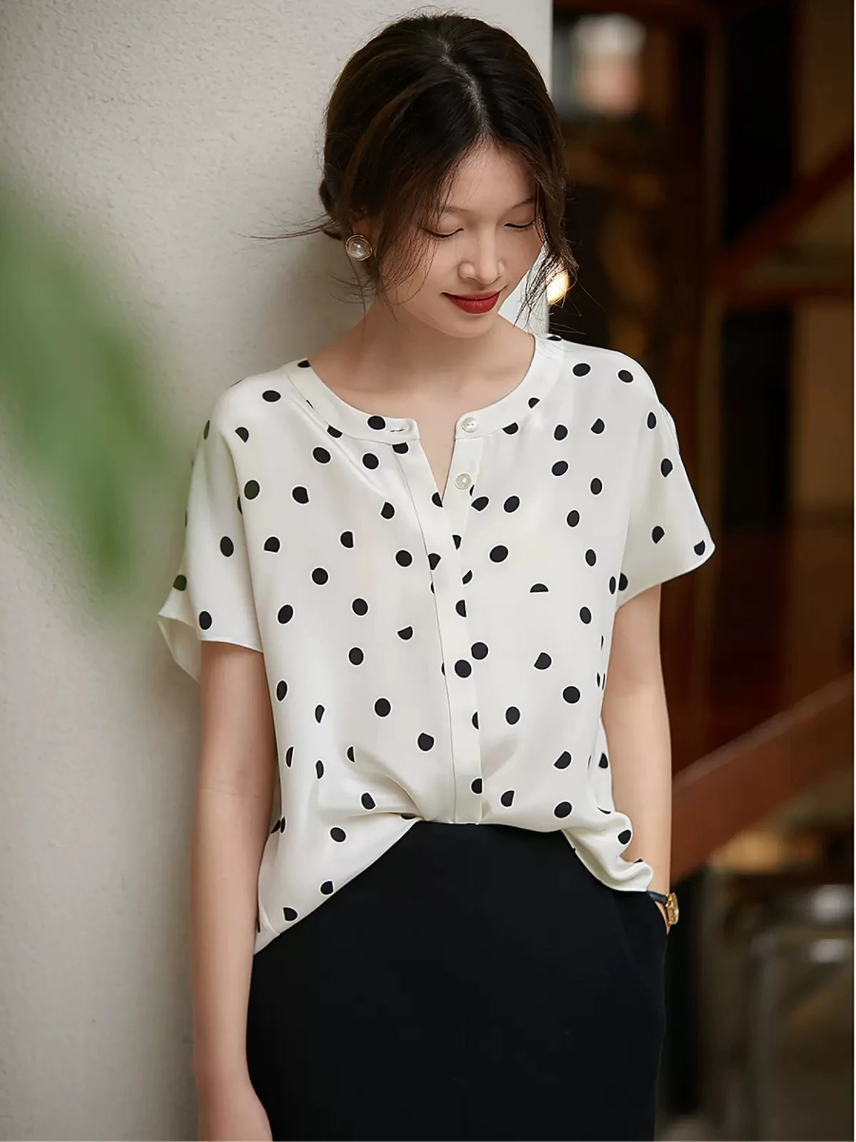 BirdTree, 30MM 100%Mulberry Silk Elegant Shirt, Women Short Sleeve Dot Printed, French Commute Blouse, 2024 Summer T44783QC