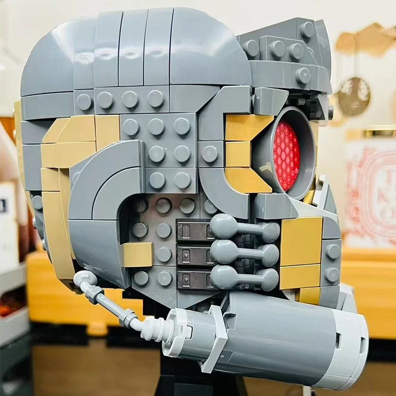 

692pcs Star Lord helmet model building block toy Adult Collection decoration 76251 Birthday gift friends great gift