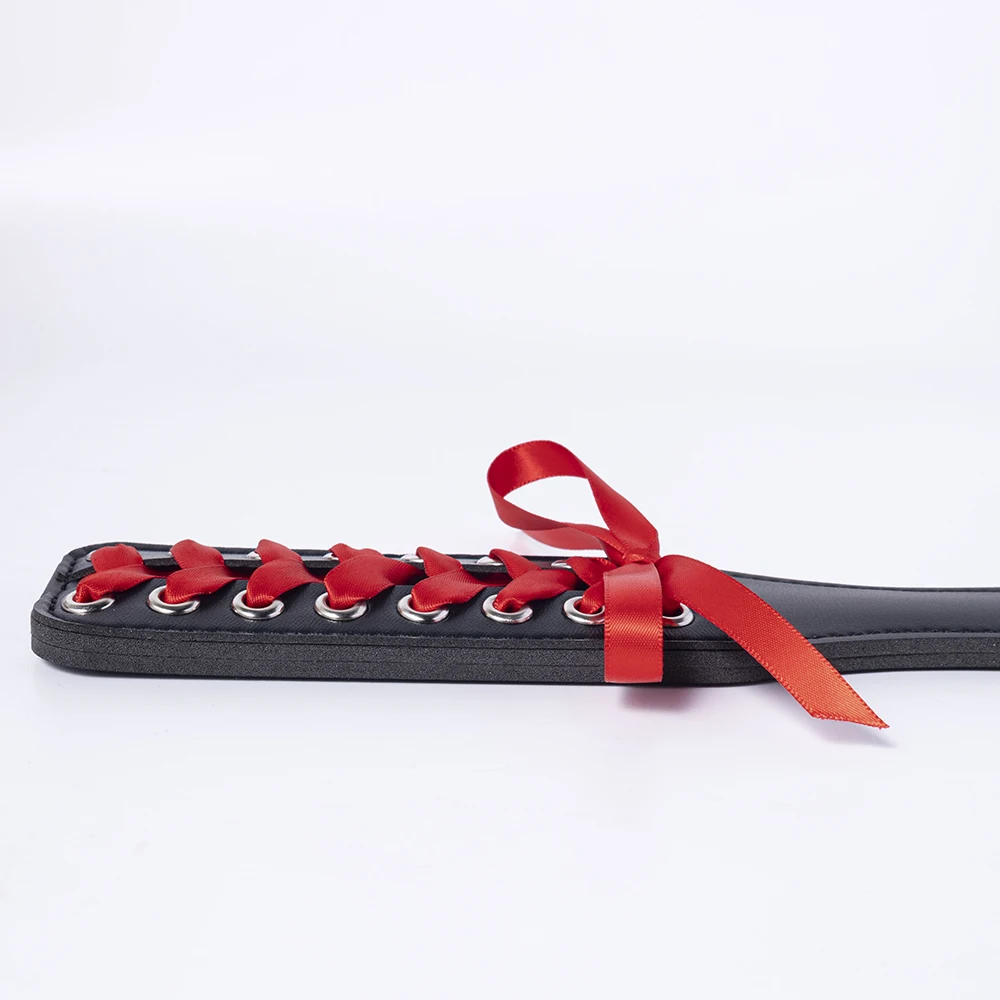 PU Leather Flirting Spanking Paddle para Mulheres, Beat Face, Silk Tie, Ribbon Bowknot, Alternative Slapping Sex Toy, Red and Black Silk Ribbon