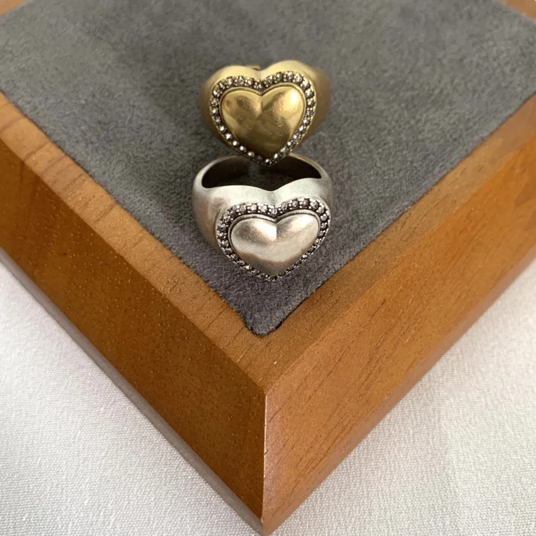 

Europe America Designer Gold Silver Heart Wide Ring Women Luxury Jewelry Boho Goth Trend