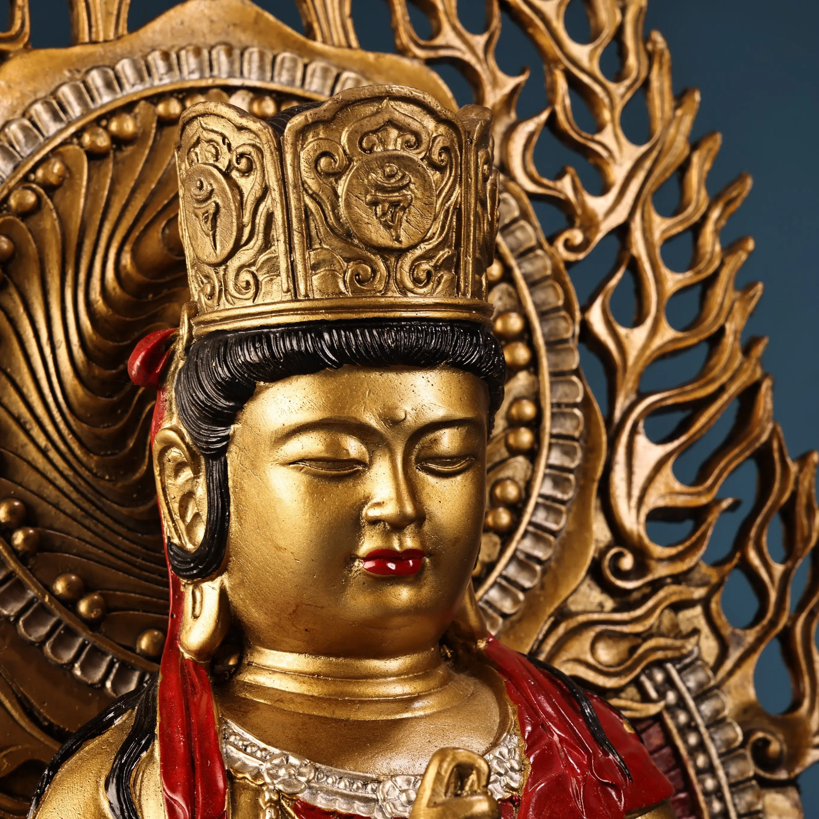 Vairocana Buddha Statue Bronze Painted Gold Gilded Serene Face Heavy Patina Fine Craftsmanship Home Altar Decor Gift