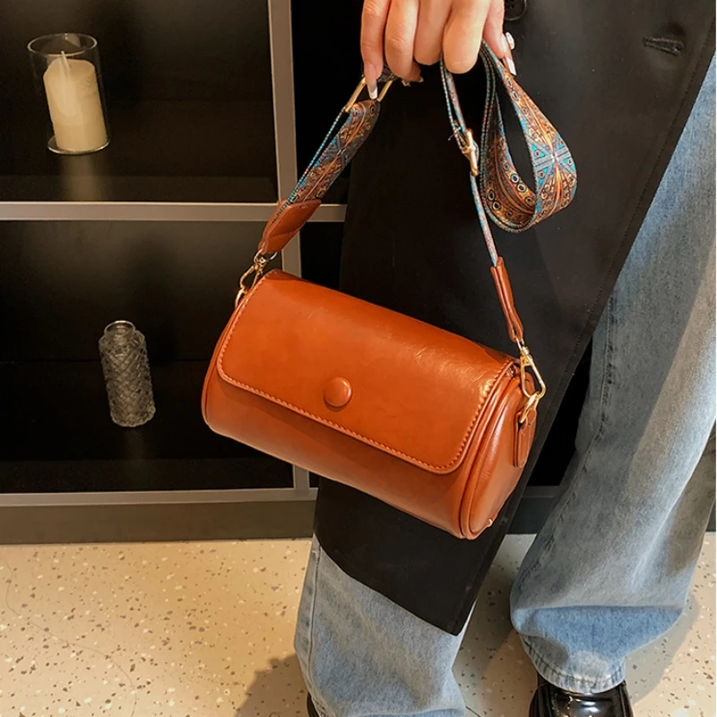 Simple Messenger Bags for Women, Vintage, Solid Color, Cylinder Shoulder Bags, Chain, Wide Straps Handbags, New Design,