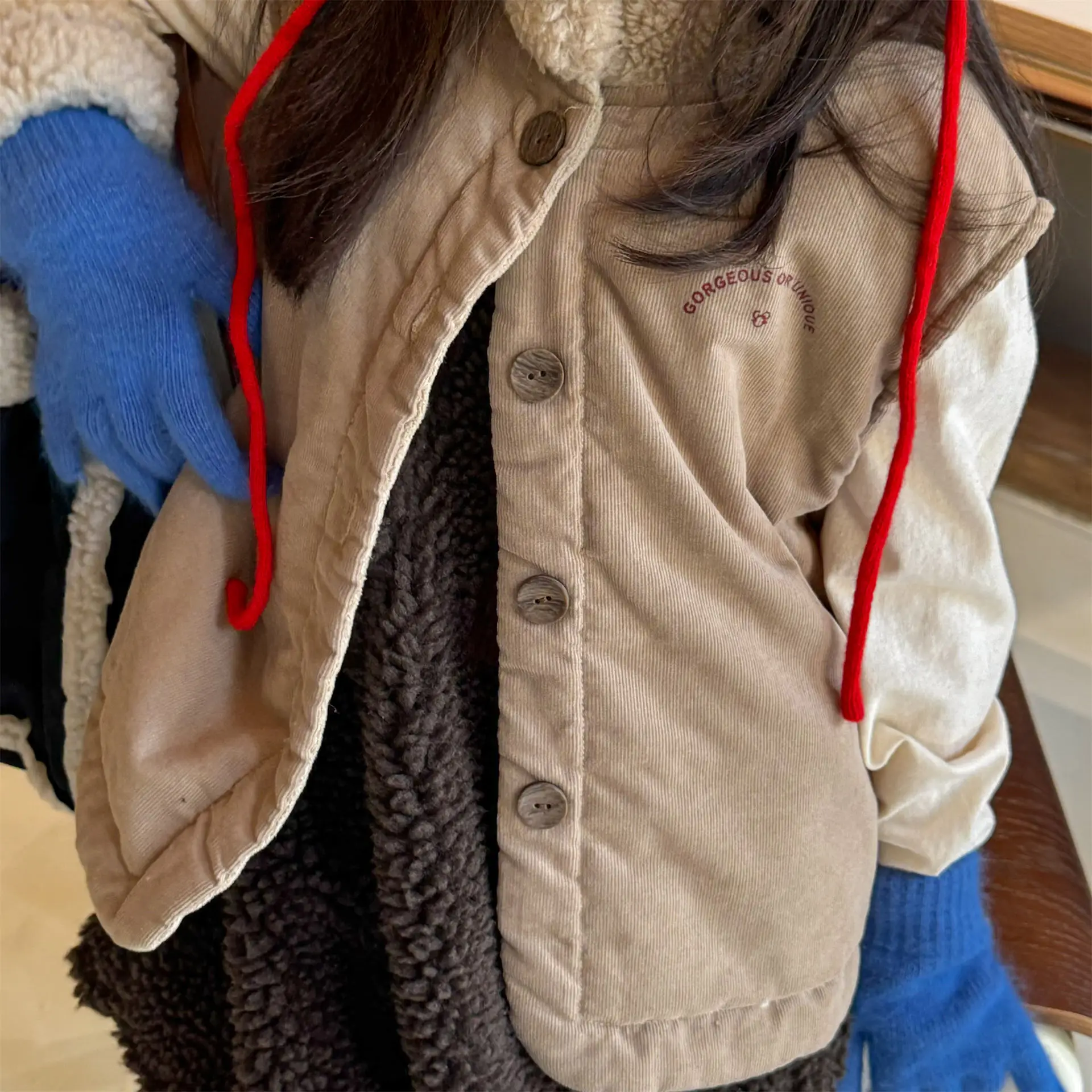 

2025 Children's Autumn And Winter Embroidered Vests And Winter Clothes And Jackets.
