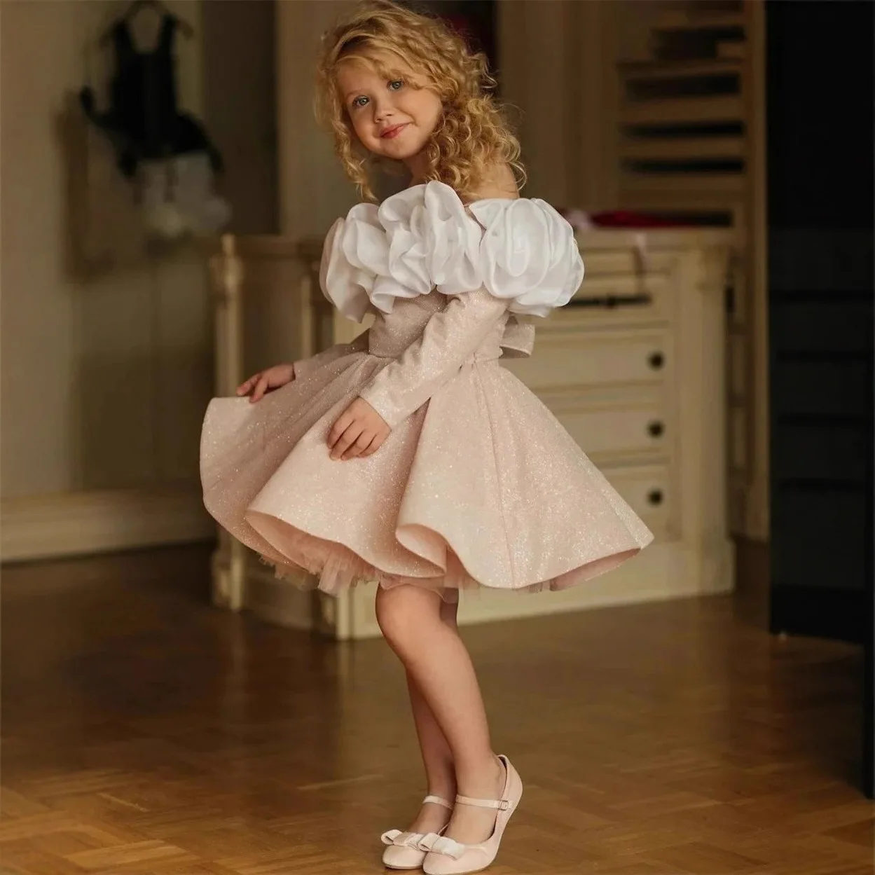 Nuovo vestito da ragazza fiore ricamato Grande fiocco Abbigliamento di Halloween femminile baby year abiti gonna a sbuffo da sposa per ragazza di fiori