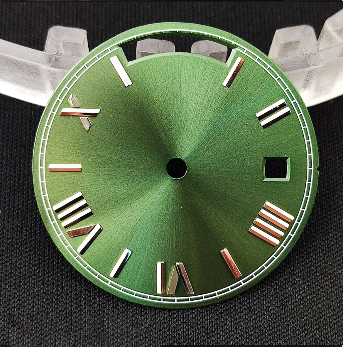 8285 ウォッチ 8285 ダイヤル 8285 ハンドマン - Luxury Watch With Green Dial のレビューと価格
