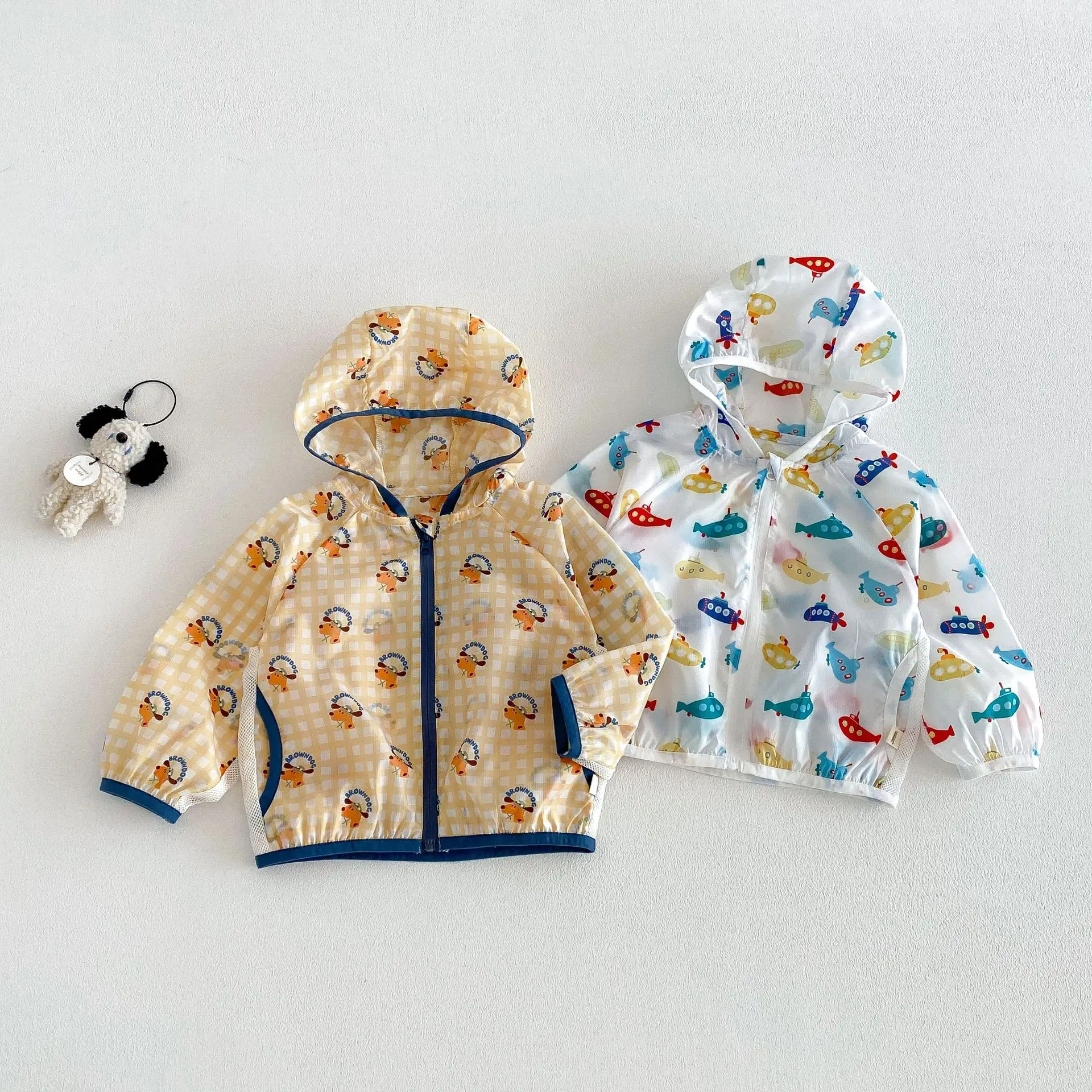 

Детская летняя тонкая куртка с капюшоном и мультяшным принтом для мальчиков, новинка 2026 года