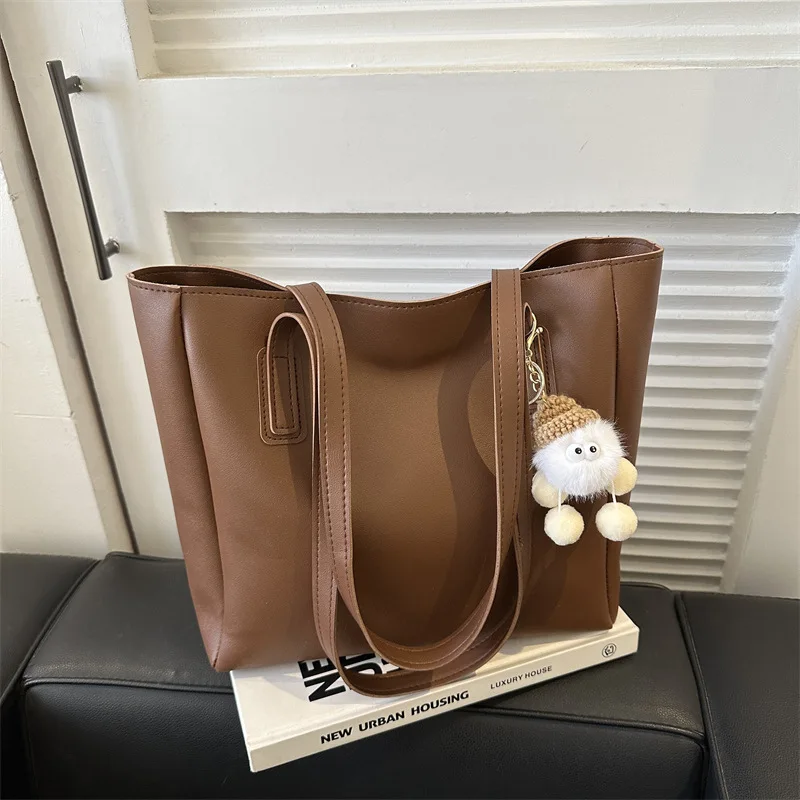 Stylish large-capacity handbag, shoulder underarm bag, tote bag.